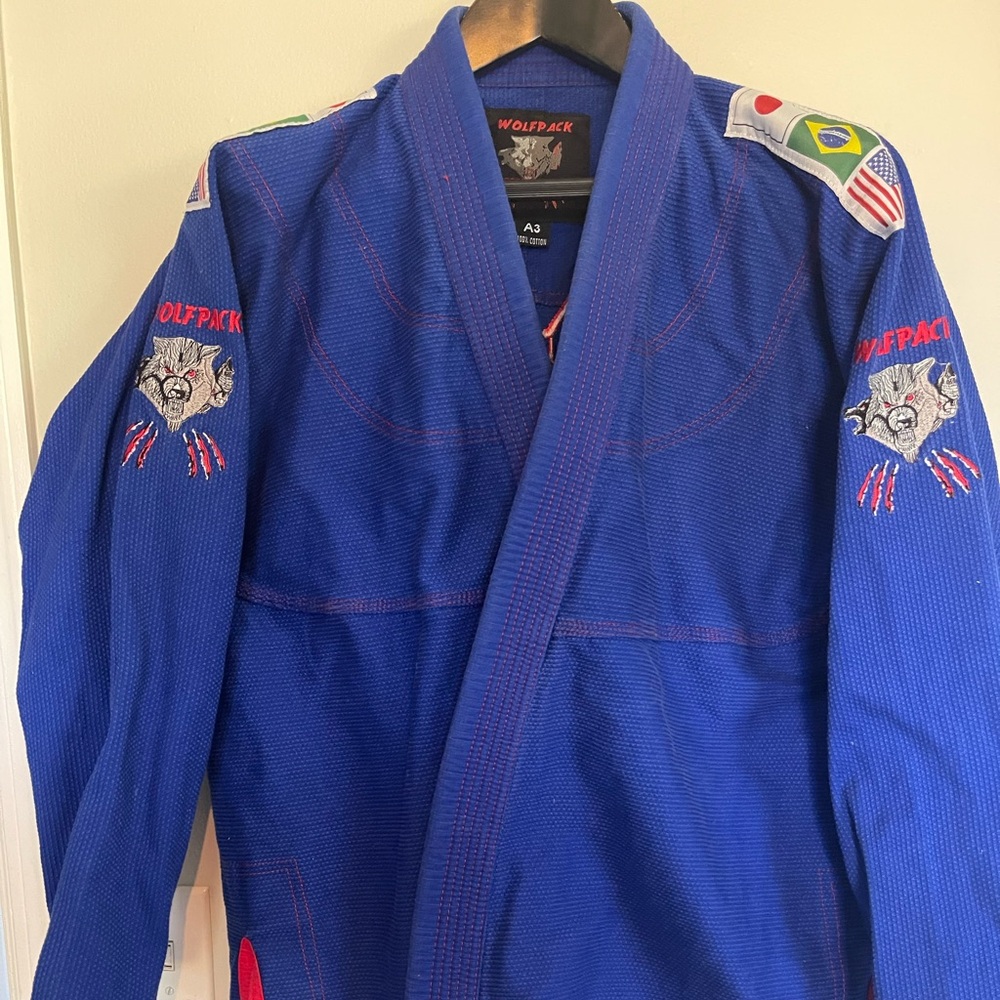 Wolfpack GI Size A3 Top Only! Brazilian JIU JITSU Blue GREAT CONDITION!